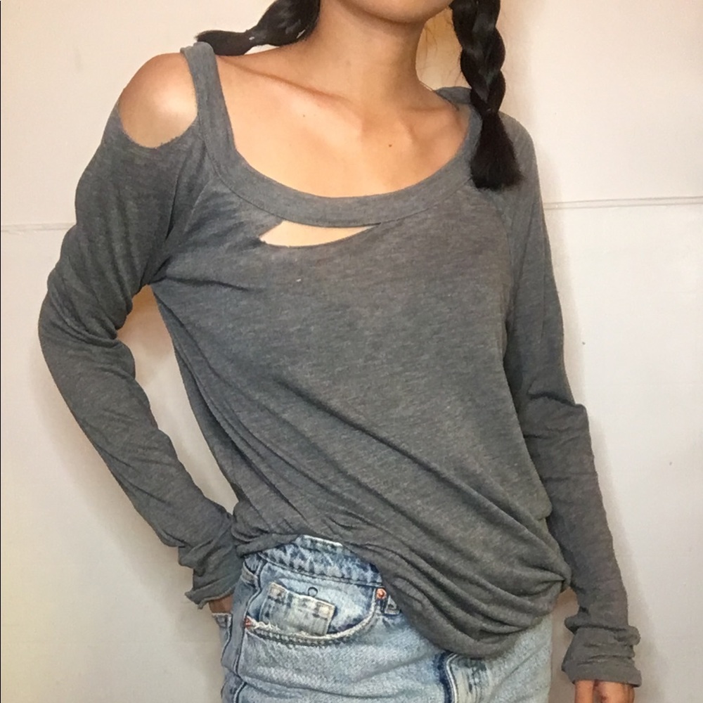 Grey long sleeve shirt